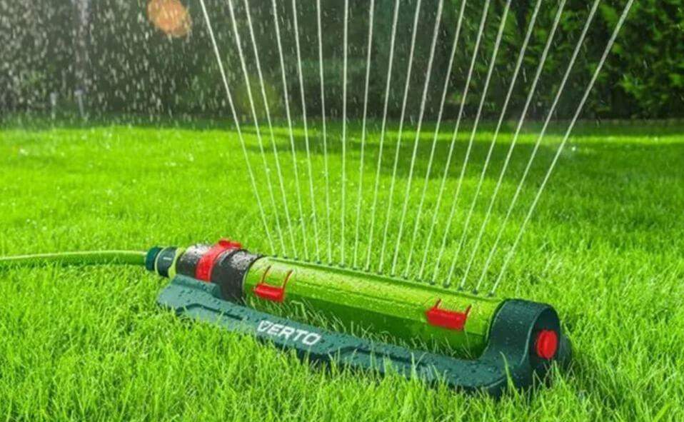 เครื่องรดน้ำต้นไม้อัตโนมัติ