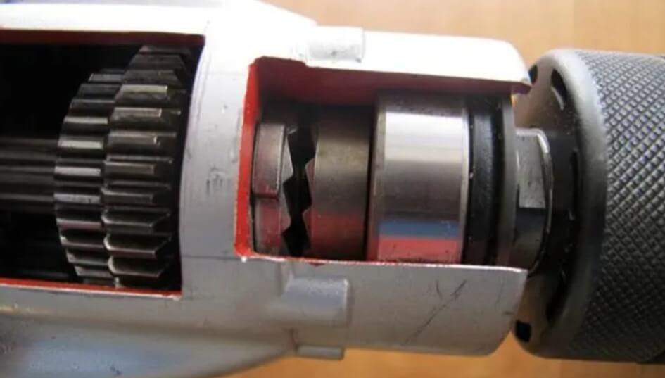 แรงกระแทกแบบกลไกกับแรงกระแทกแบบลม