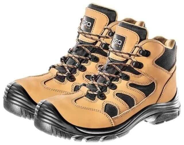 เลือกซื้อรองเท้าหัวเหล็กสำหรับงานก่อสร้างอย่างไร?