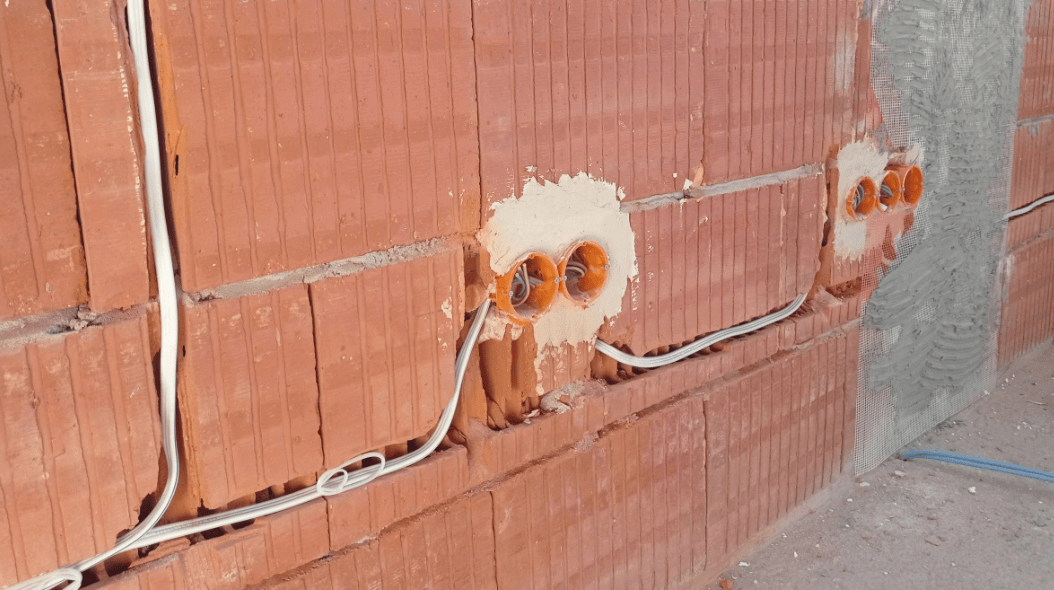 วิธีเตรียมร่องสำหรับติดตั้งระบบไฟฟ้าทำอย่างไร?