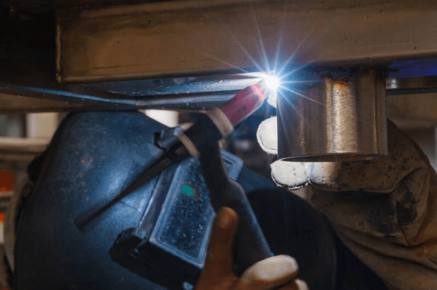 วิธีปรับปรุงทักษะการเชื่อมเหนือศีรษะ