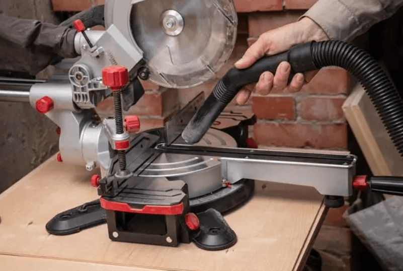 ทำความสะอาดเครื่องมือไฟฟ้าอย่างไร?