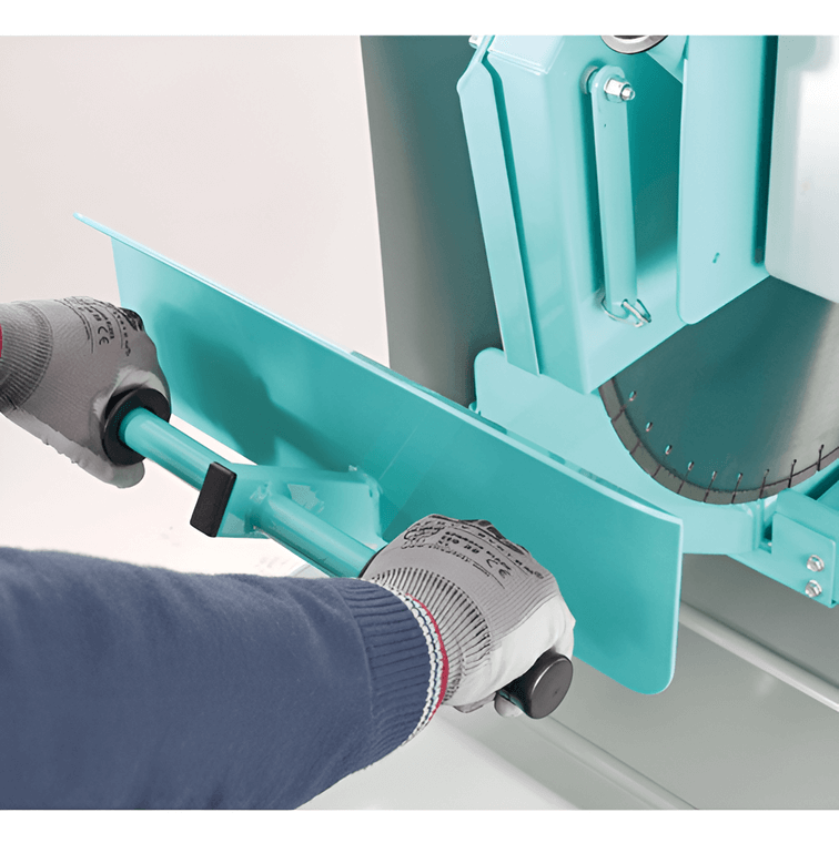 เครื่องตัดคอนกรีตพร้อมคุณสมบัติความปลอดภัย ป้องกันอุบัติเหตุขณะใช้งาน